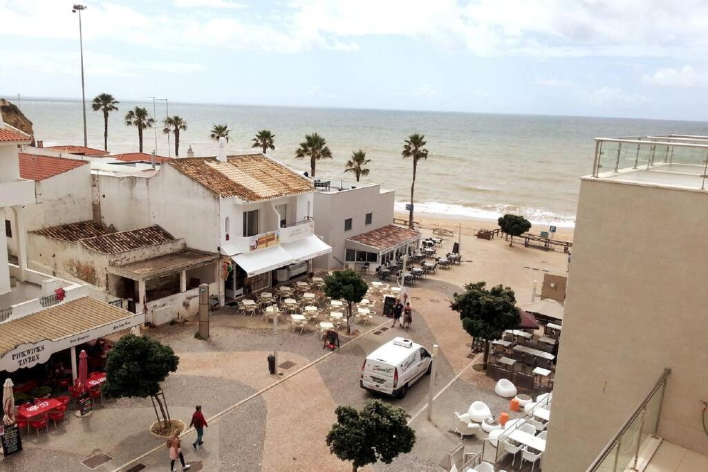 Magnifique Duplex Avec Piscine En Bord De Mer Apartment Olhos de Agua  Bagian luar foto